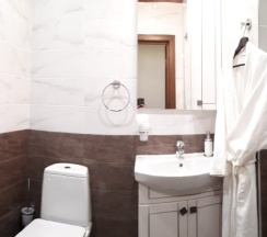 Делюкс в День и ночь