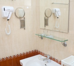 Люкс с балконом, 50м2 в Лотос