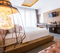 Двухместный Aurico Over the Pool двуспальная кровать в Aurico Kata Resort & Spa