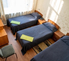 Кровать в общем номере в Товарково