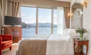 Двухместный номер Deluxe двуспальная кровать в Hotel Villa Flori