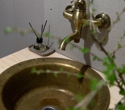 Коттедж стандарт с 2 односпальными и 1 двуспальной кроватью в Olafa Home