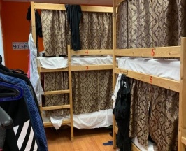 Кровать в общем номере (мужской номер) в Красная Москва