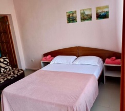 3 местный номер Делюкс в Петрович