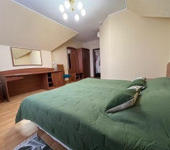 Однокомнатный люкс с 1 двуспальной кроватью и джакузи в Брейтово