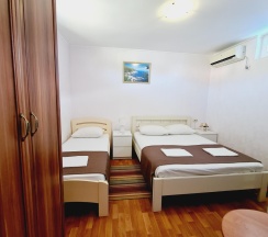 3-местный номер стандарт (мансарда) в Золотой Лев