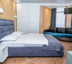 Студио с кухней отдельным входом на 1 этаже в Villa Maria club