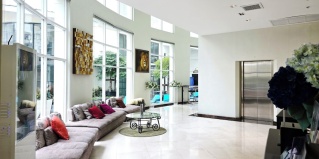 Бангкок: Апартаменты The Bless Hotel and Residence