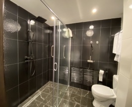 Люкс "BLACK AQUA" от 3700 рублей в Декабрист