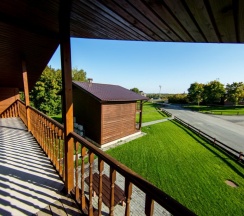 Шестиместный коттедж с балконом в Хвалынь