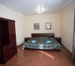 Номер стандарт семейный с 1 двуспальной кроватью в Курилотрансавто