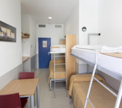 Кровать в общем номере в Albergue Inturjoven Málaga - Hostel