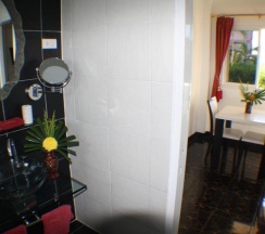 Двухместное бунгало Standard с видом на море двуспальная кровать в Ao Thai Resort