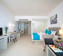 Номер Deluxe рядом с пляжем в The Briza Beach Resort Khaolak