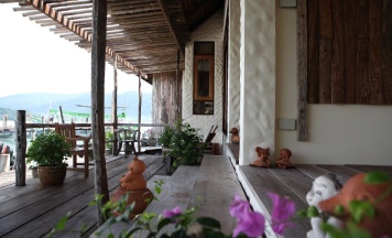 Семейный номер Standard с видом на воду в Salakphet Resort