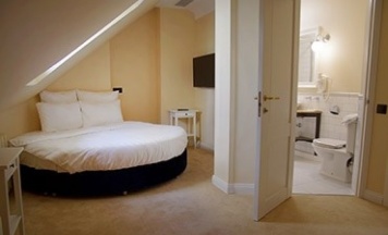 Мансардный номер делюкс в Barin Residence Center 