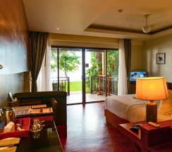 Двухместное шале Seaside Wing рядом с пляжем двуспальная кровать в Kacha Resort and Spa Koh Chang
