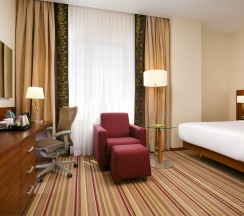 Стандартный номер с двуспальной кроватью (queen size) в Hilton Garden Inn Volgograd