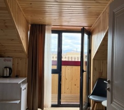 Двухместный номер Superior с балконом и с видом на город (двуспальная кровать) в Отель Chief