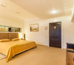 Двухместный люкс двуспальная кровать в Фонда