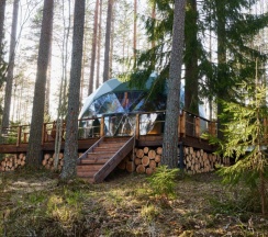 Сфера с купелью лесная в Forest lake