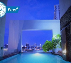 Одноместный люкс с видом на реку в Grand Howard Hotel Bangkok