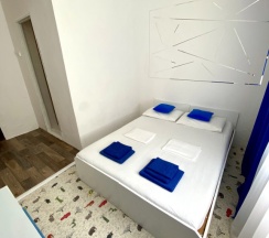 Апартаменты с 2 комнатами с красивым видом из окна в Арт-отельчик