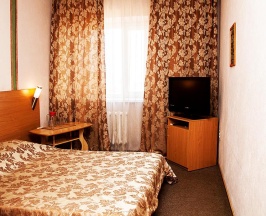 Номер комфорт с 1 двуспальной кроватью в Надежда