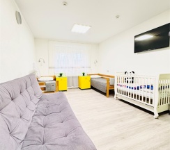 Семейный четырех местный в Party and Sun