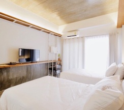 Двухместный номер Standard с балконом 2 отдельные кровати в Laekhon Nonbai Hotel