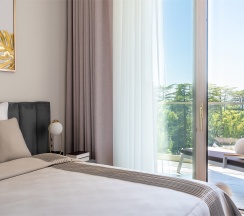 Люкс с видом на море и балконом в Grand Royal Residences