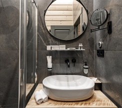 Номер Делюкс с двуспальной кроватью c видом на реку и террасой в Grand Chalet Altay