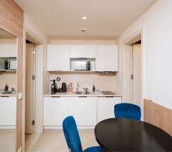 Люкс "Джуниор" (Апартамент с 2 спальнями) в Кортъярд Марриотт Сочи Красная Поляна