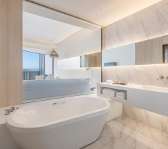 Двухместный номер Hilton Executive с видом на океан двуспальная кровать в Hilton Pattaya