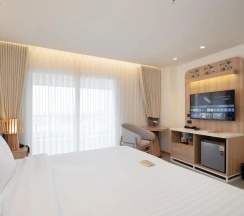 Двухместный номер Deluxe с видом на бассейн 2 отдельные кровати в Jomtien Thani Hotel