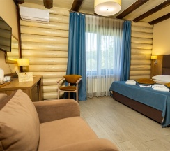 Комфорт с двуспальной кроватью и креслом (Comfort Double) в Династия