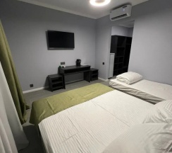 Трёхместный номер Standard с балконом и с красивым видом из окна в Отель BlackSeaHotel Ldzaa