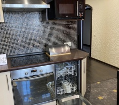Апартаменты с балконом и с красивым видом из окна в Квартира Svoy Lux
