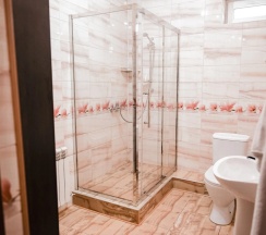 Четырёхместный семейный номер Standard с видом на город в Сияние