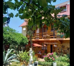 Номер Comfort с 2 комнатами с балконом в У Марины