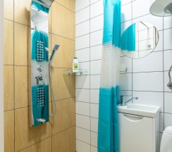 1-комнатные апартаменты эконом с 1 двуспальной кроватью (без окна) в Prim Rooms Apt Apartments (Прим Румс Апт Апартментс)