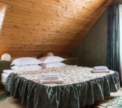 Двухместный люкс Мансарда с 2 комнатами двуспальная кровать в Стромынка