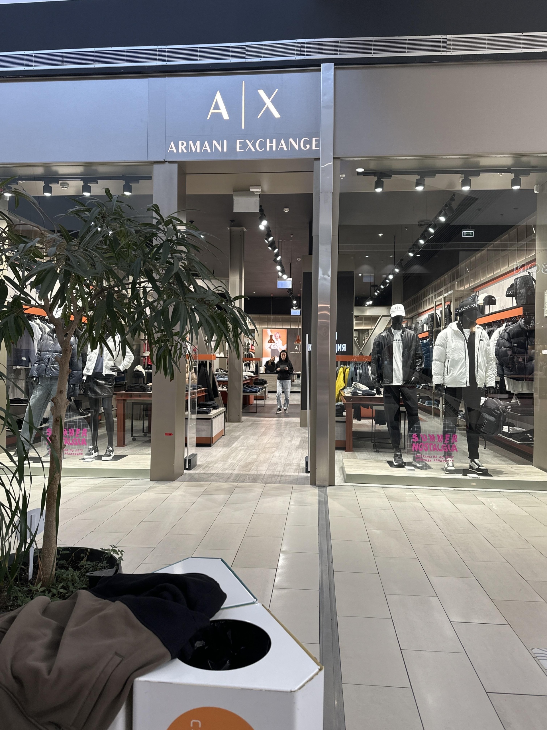 Armani exchange, магазин, Мега Омск, Архитекторов бульвар, 35, Омск — 2ГИС