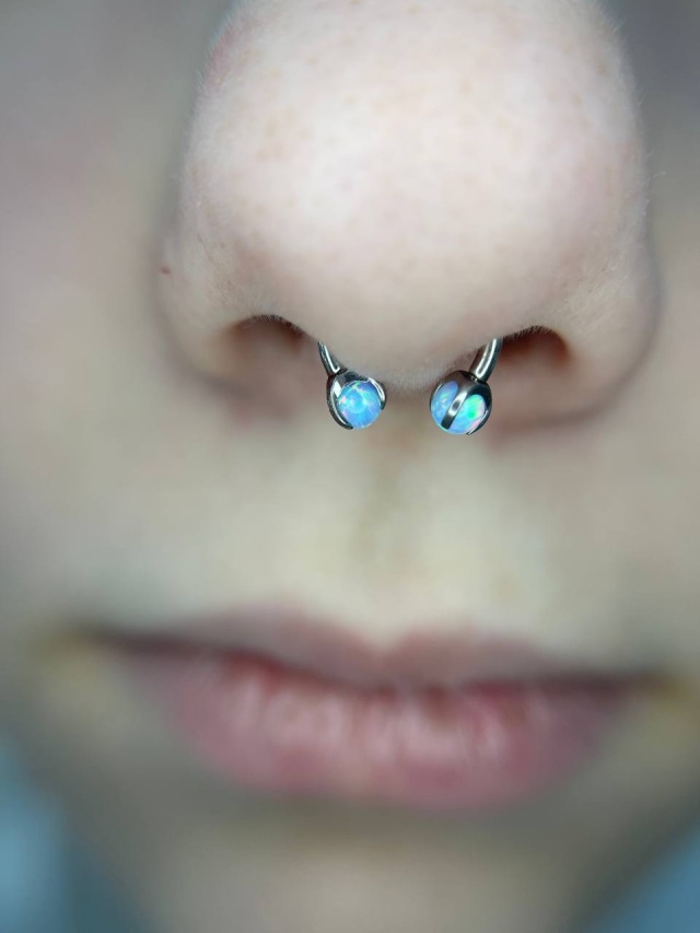 Жалаңаш Джонс Фальконның суреті