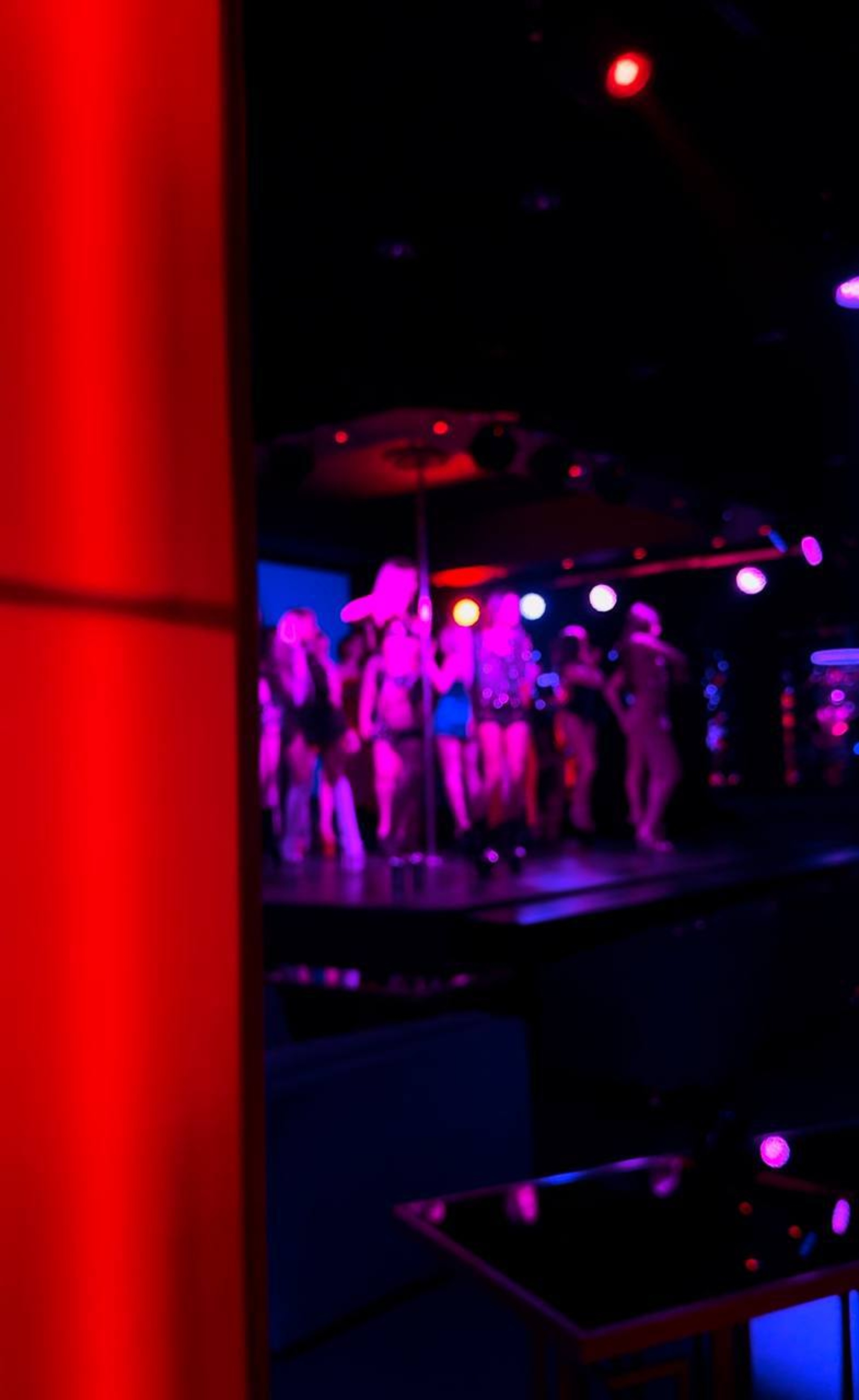 Майлы транс профильдері Пойыз дәретханасындағы жасырын камера порносы