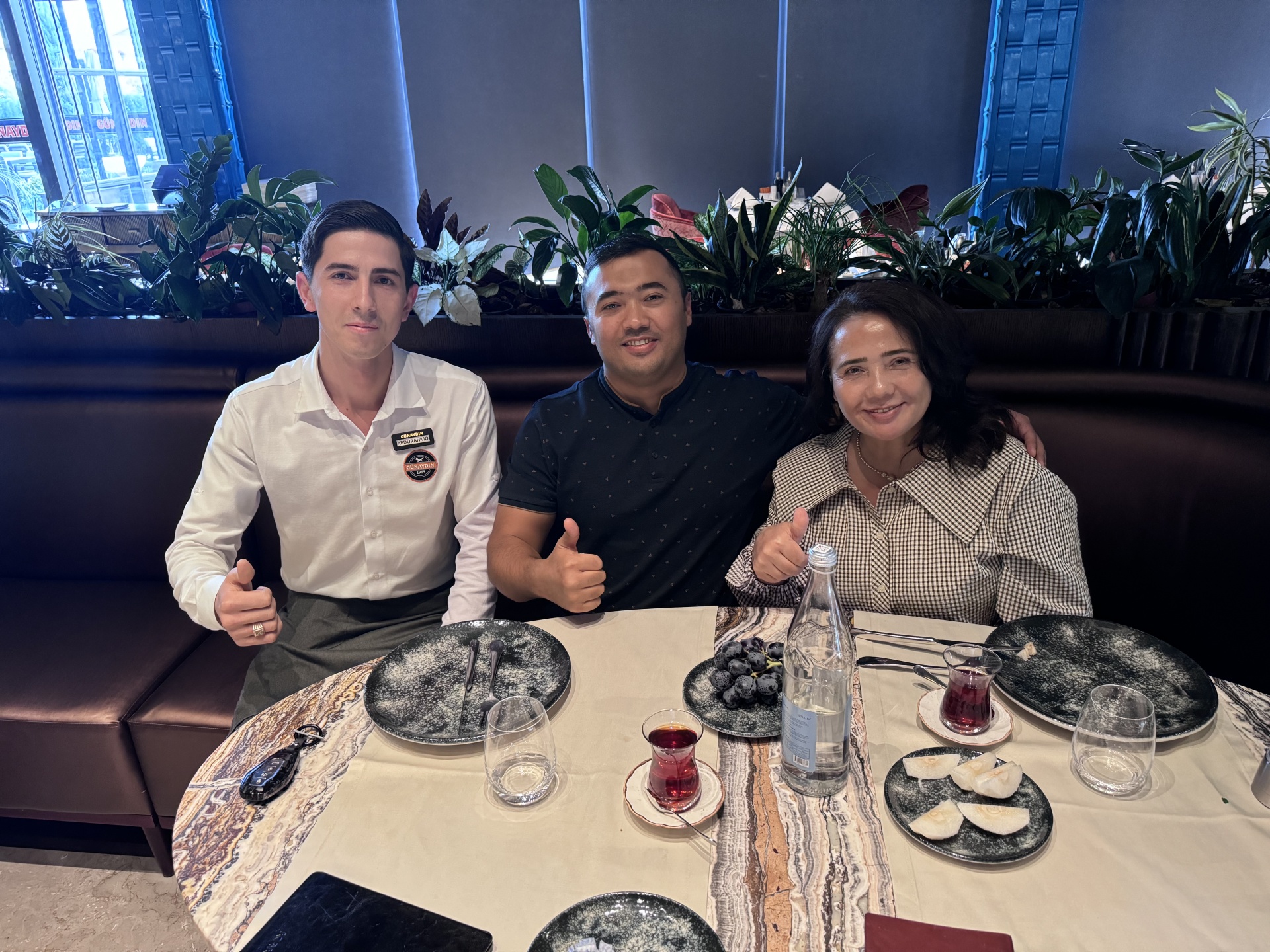 Pornoda Daria Sagalovaga oxshagan qiz Eshak uchun belbogli