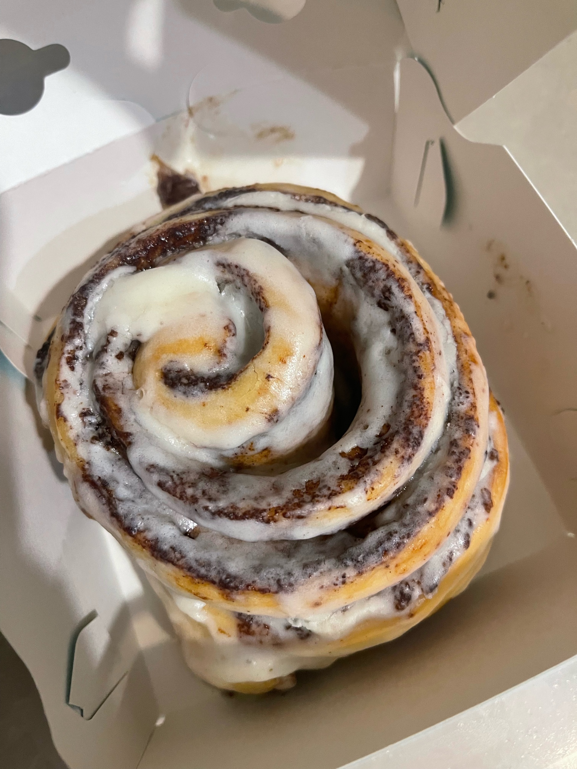 Отзывы о Cinnabon, кафе-пекарня, ТРЦ Кристалл, улица Дмитрия Менделеева, 1,  Тюмень - 2ГИС