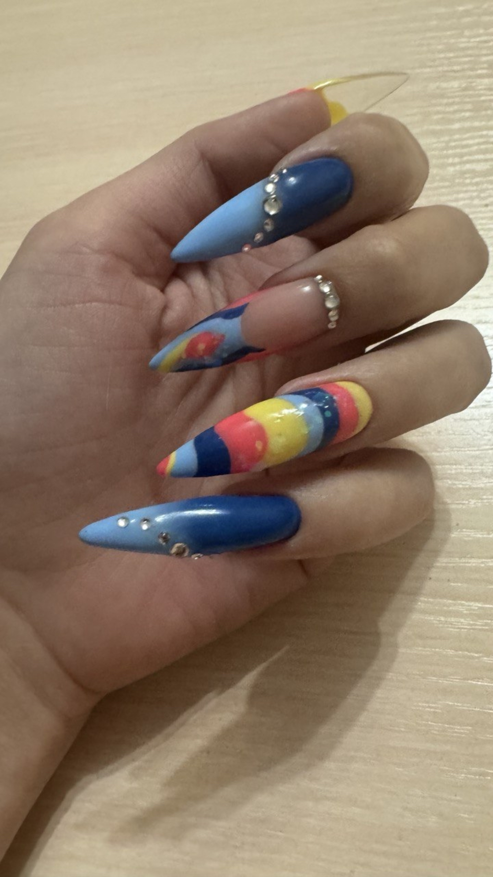 Beezy Nails, студия красоты, улица Мира, 18, Волгоград — 2ГИС