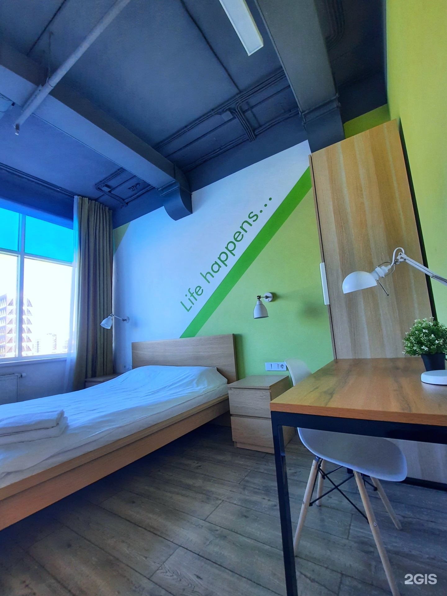 Roomy Hostel, Добролюбова, 16/2, Екатеринбург — 2ГИС