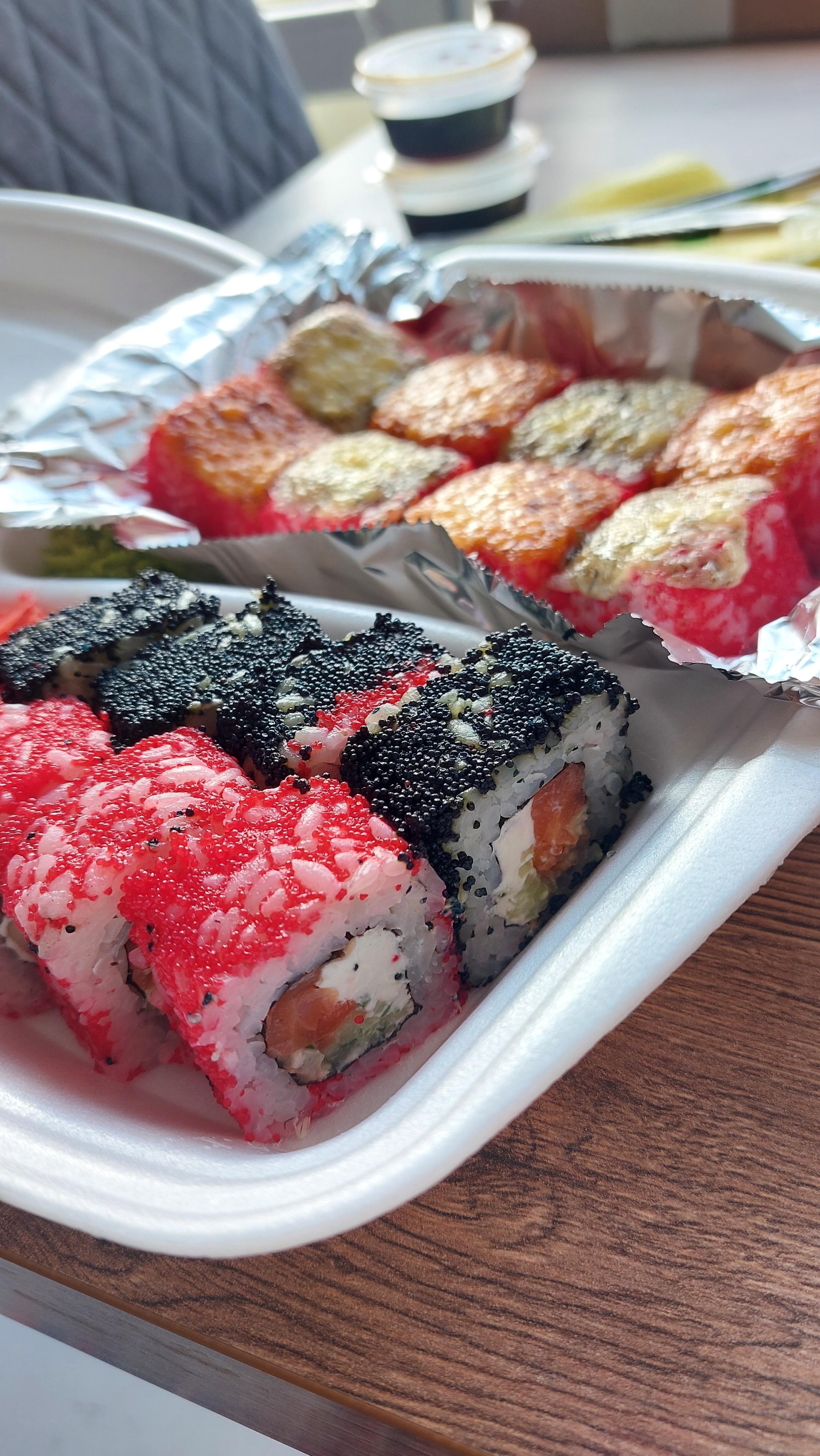 Shalom sushi, улица им. Комарова В.М., 21Б, пос. Российский — 2ГИС